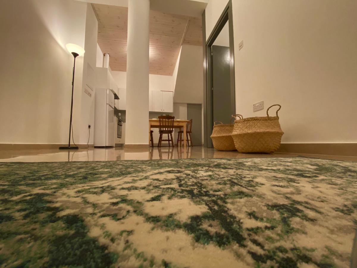 Central Suites Perikleous 53 Down Town Nicosia By Platform 357 Bagian luar foto